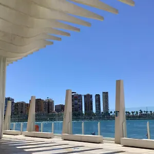 https://apartamento-amplio-junto-al-centro.hotelsinnerja.org