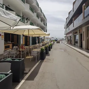 https://apartments-lola-arguineguin.in-canary-islands.com